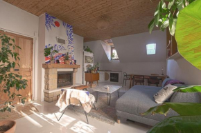 Two bathrooms and WC, fireplace, historical center